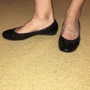 Vera Wang Lavender Label black patten ballet flats